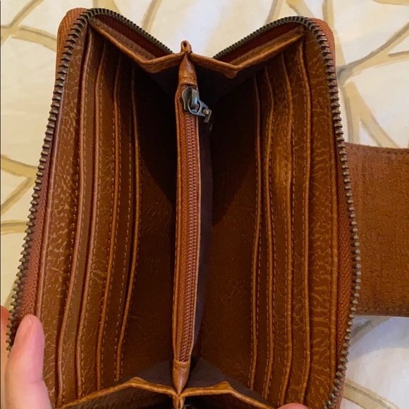 Matt & Nat Wallet - Picture 3 of 3